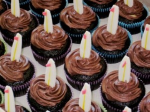 Surfboard cupcakes by Lynley Rogerson