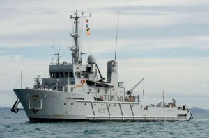 HMNZS Manawanui- on position at Gannet Island. 