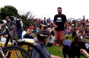 People at the Manu Bay protect our coasts rally - Image KASM