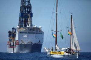 SV Vega and the Noble Bob Douglas at the drill site. Image Greenpeace