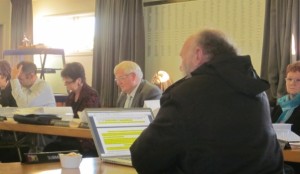 John Lawson talks to the councillors about the benefits of signposting additional walking tracks