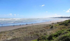 Ngarunui Beach where the cable will be laid - Image John Lawson